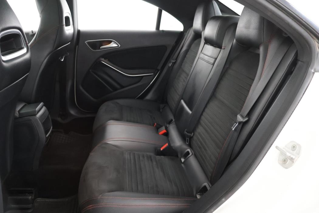 MERCEDES-BENZ CLA 2014