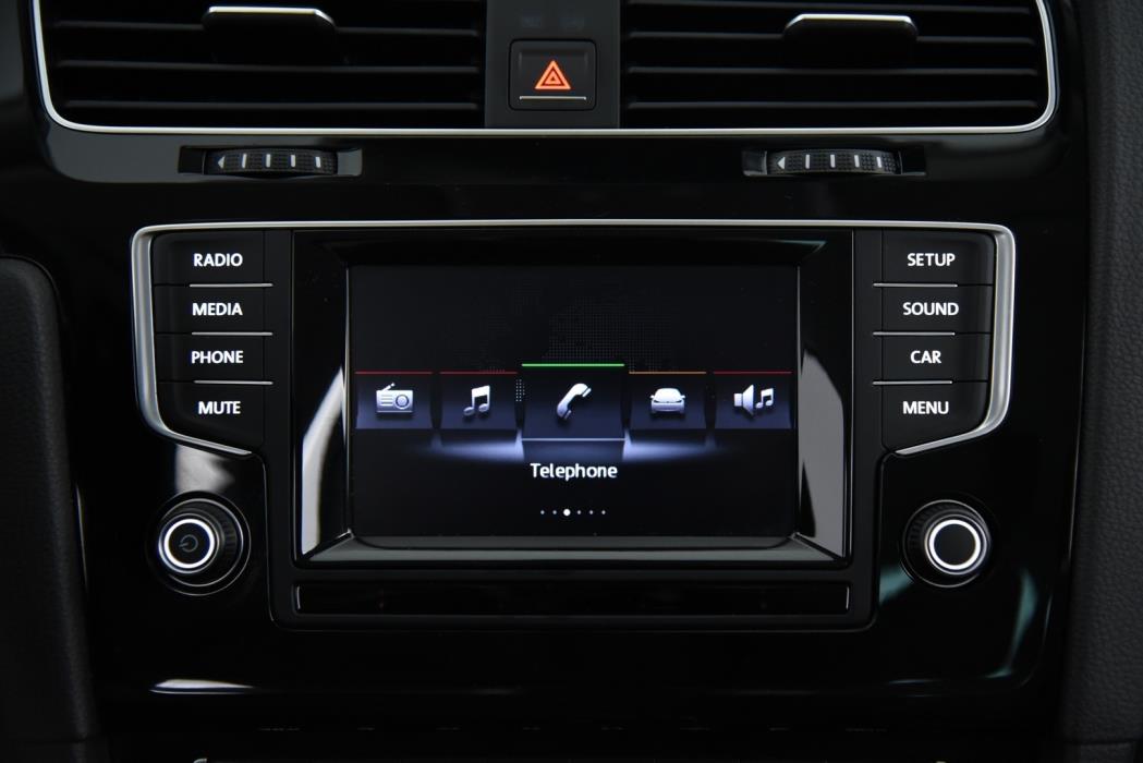 VOLKSWAGEN Golf 2015