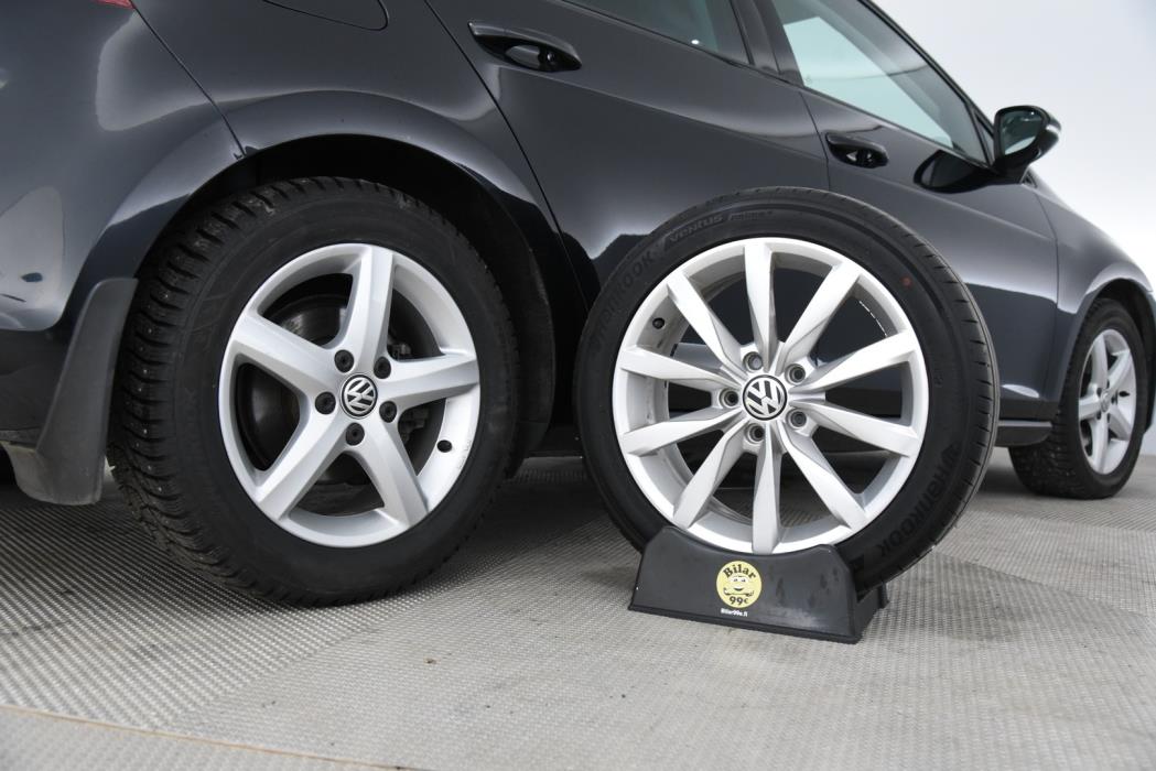 VOLKSWAGEN Golf 2015