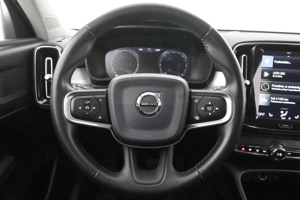 VOLVO XC40 2019