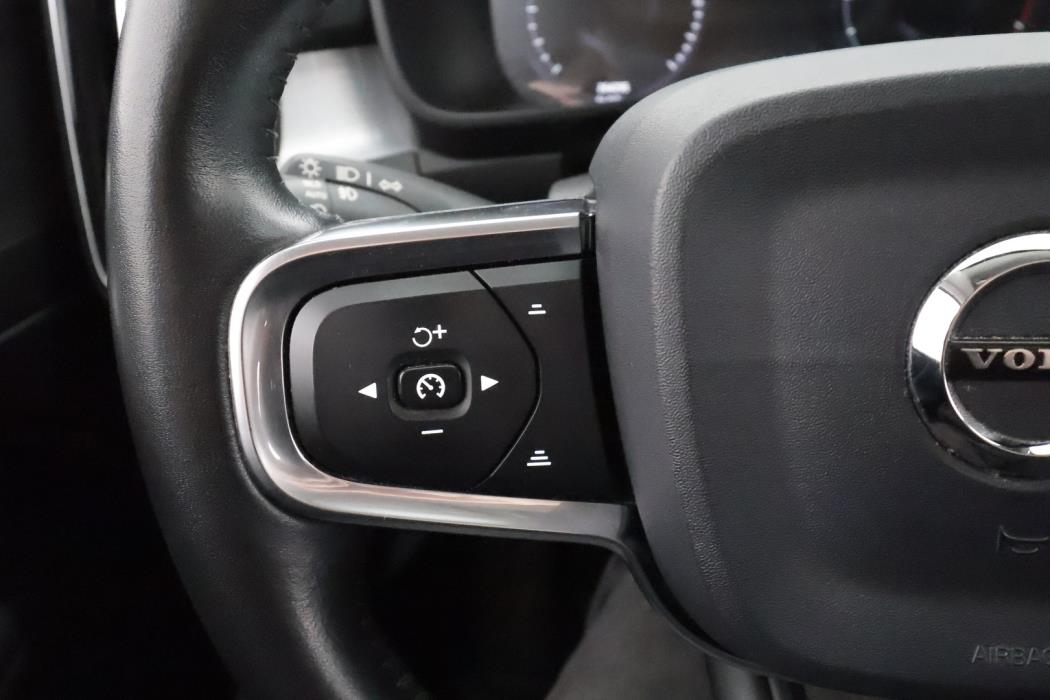VOLVO XC40 2019