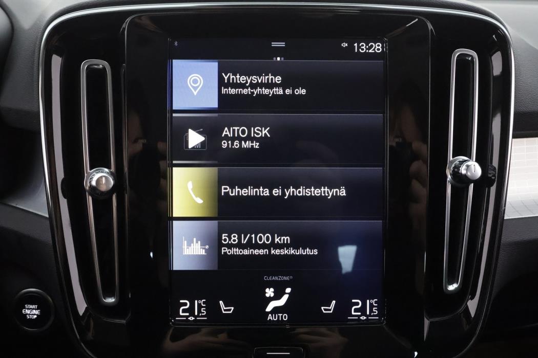 VOLVO XC40 2019