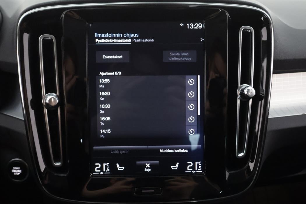VOLVO XC40 2019