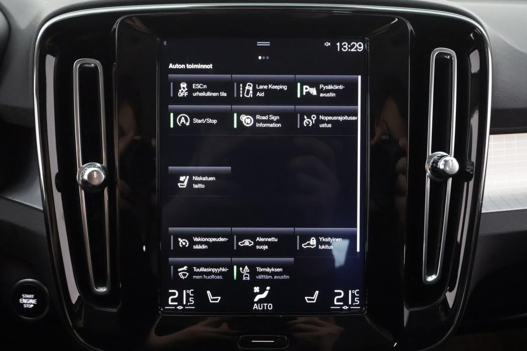 VOLVO XC40 2019