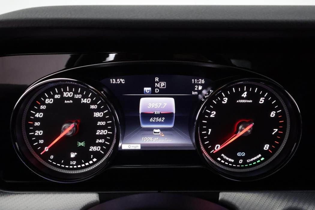 MERCEDES-BENZ E 2019