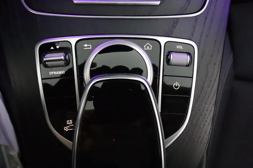 MERCEDES-BENZ E 2019