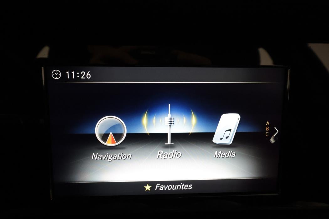 MERCEDES-BENZ E 2019