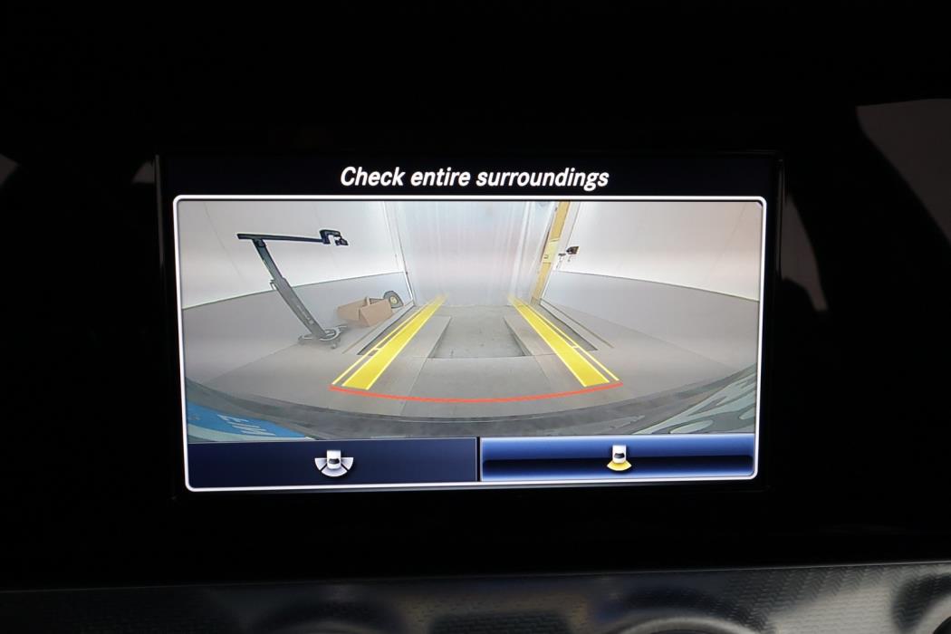 MERCEDES-BENZ E 2019