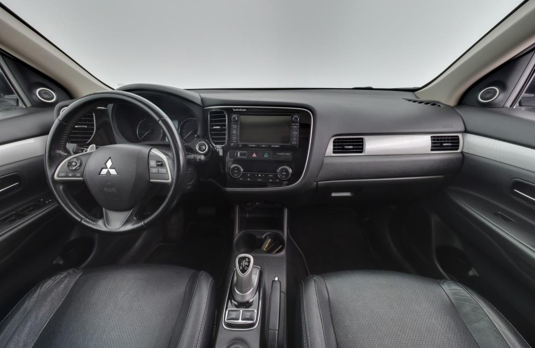 MITSUBISHI Outlander 2014