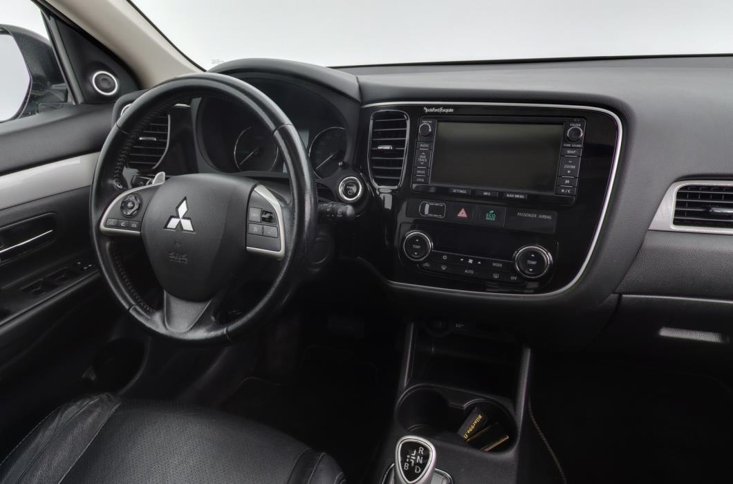MITSUBISHI Outlander 2014