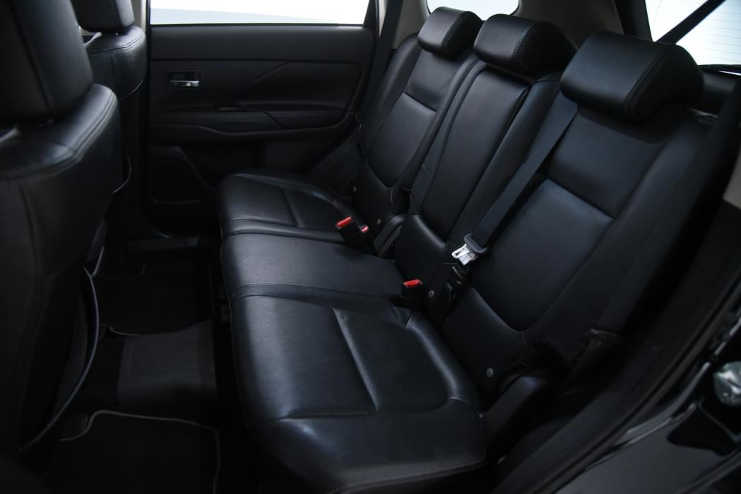 MITSUBISHI Outlander 2014