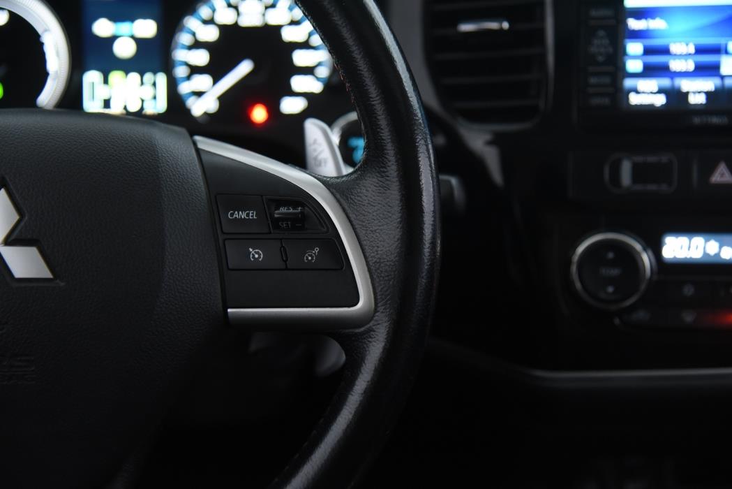 MITSUBISHI Outlander 2014