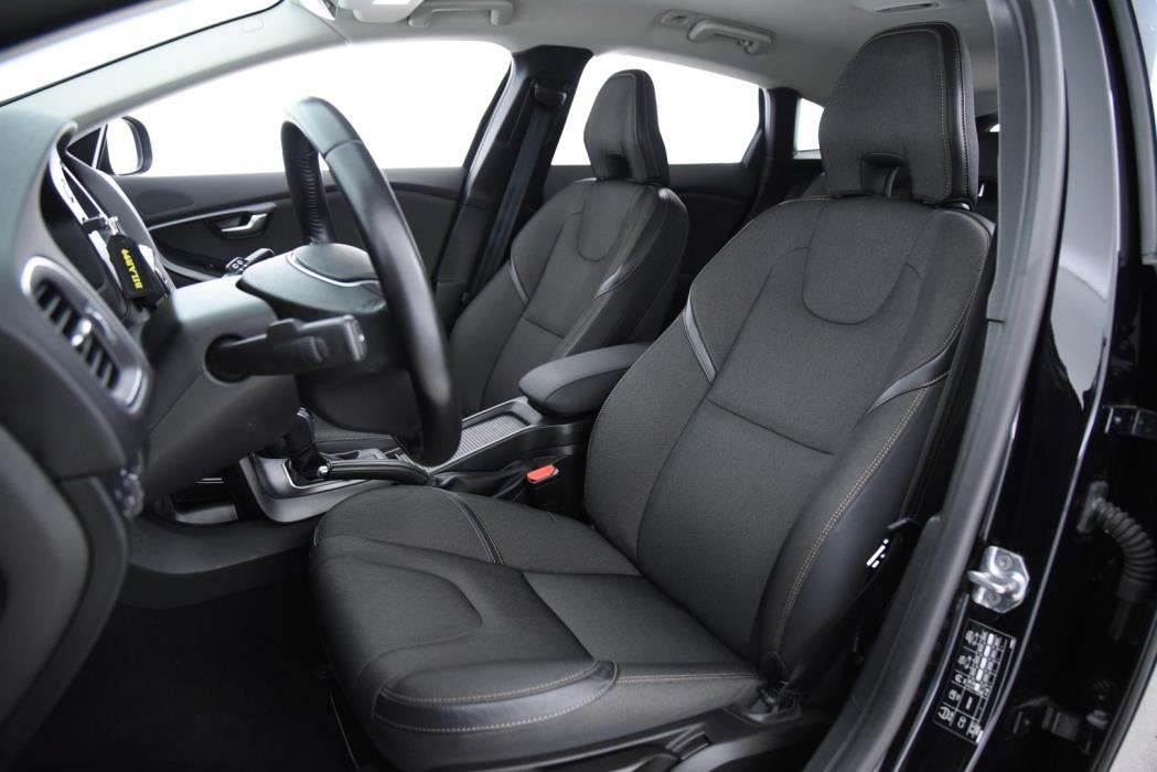 VOLVO V40 Cross Country 2018