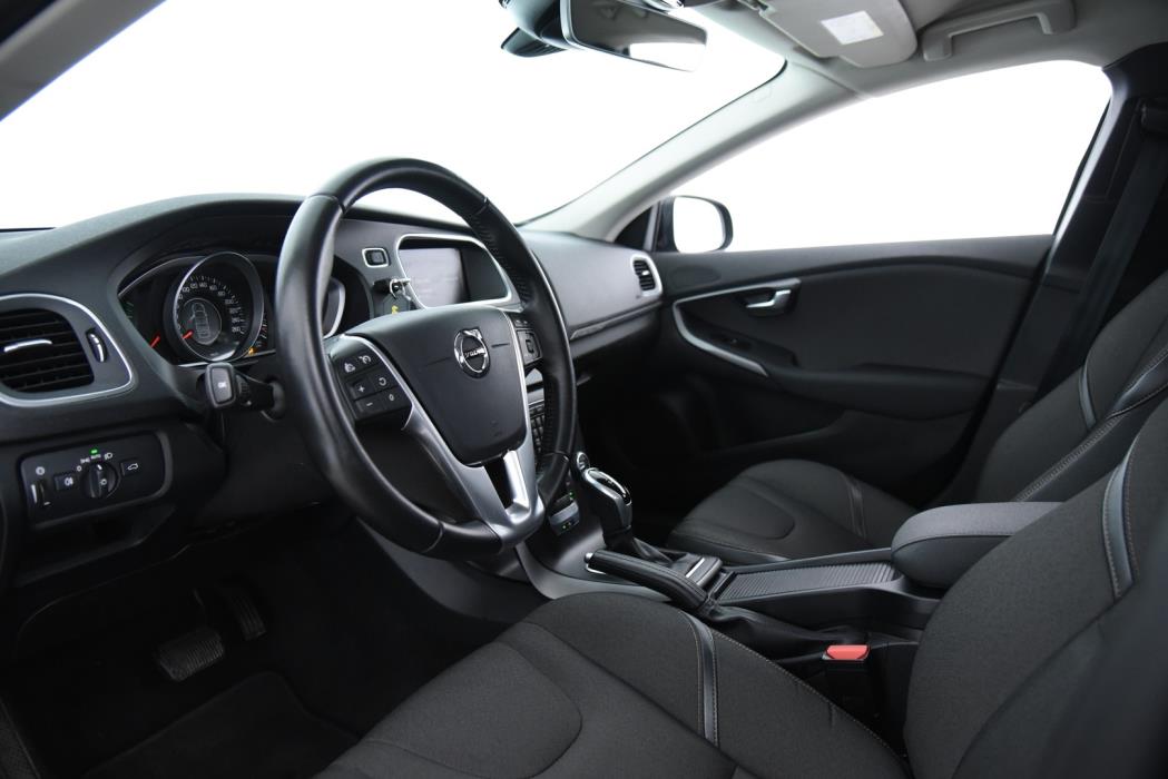 VOLVO V40 Cross Country 2018