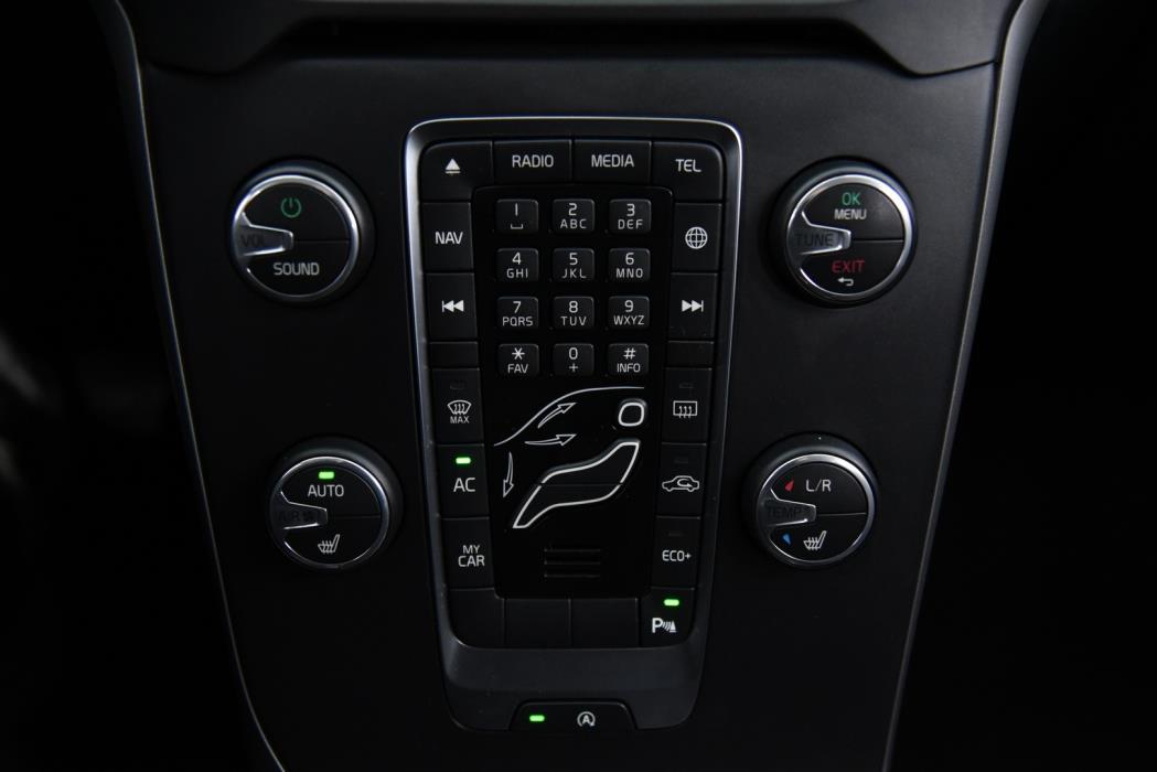 VOLVO V40 Cross Country 2018