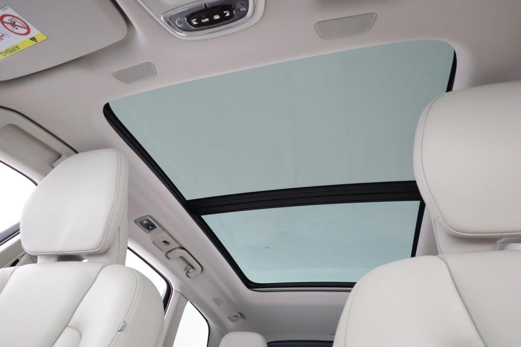 VOLVO XC60 2021