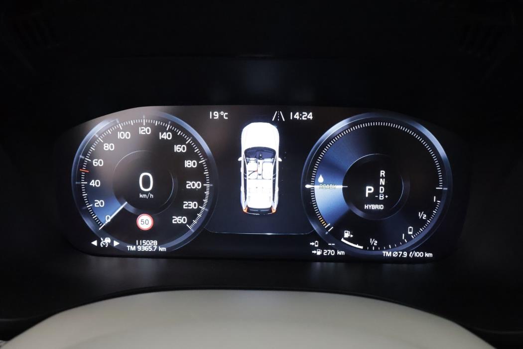 VOLVO XC60 2021