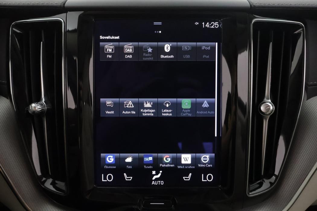 VOLVO XC60 2021