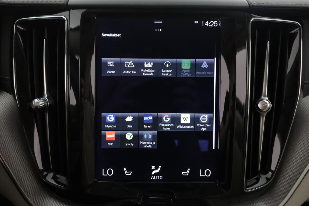 VOLVO XC60 2021