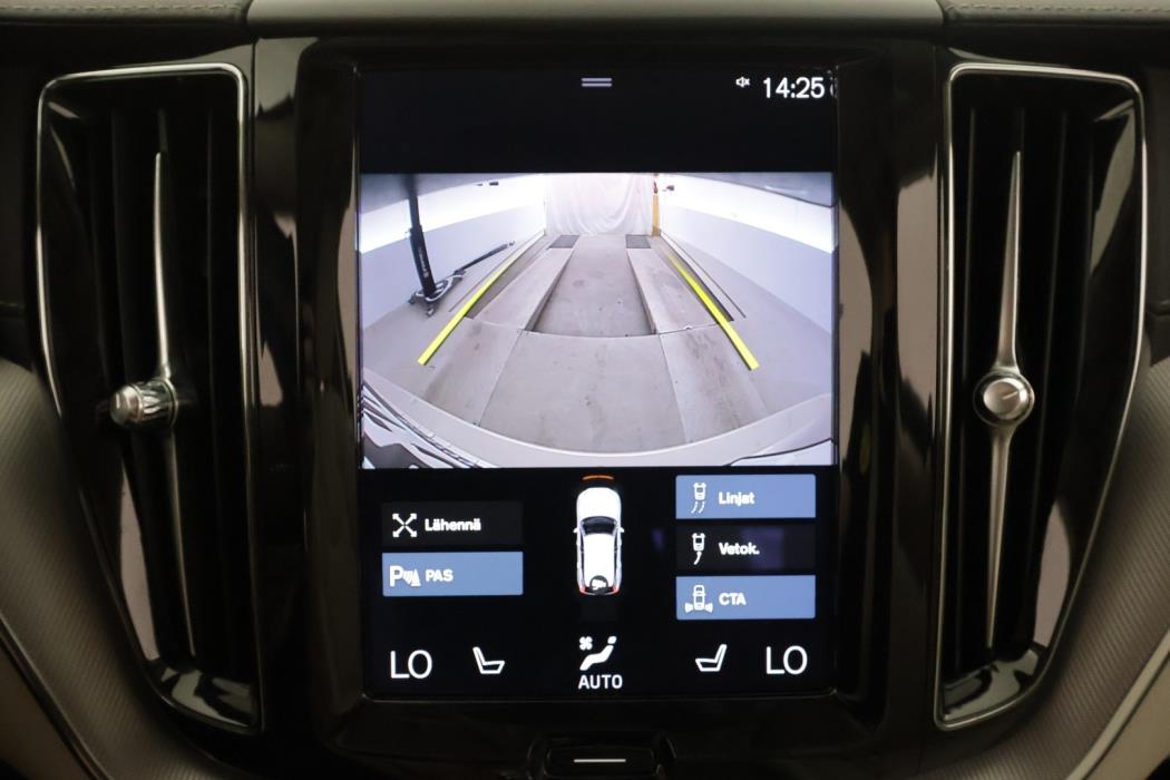 VOLVO XC60 2021
