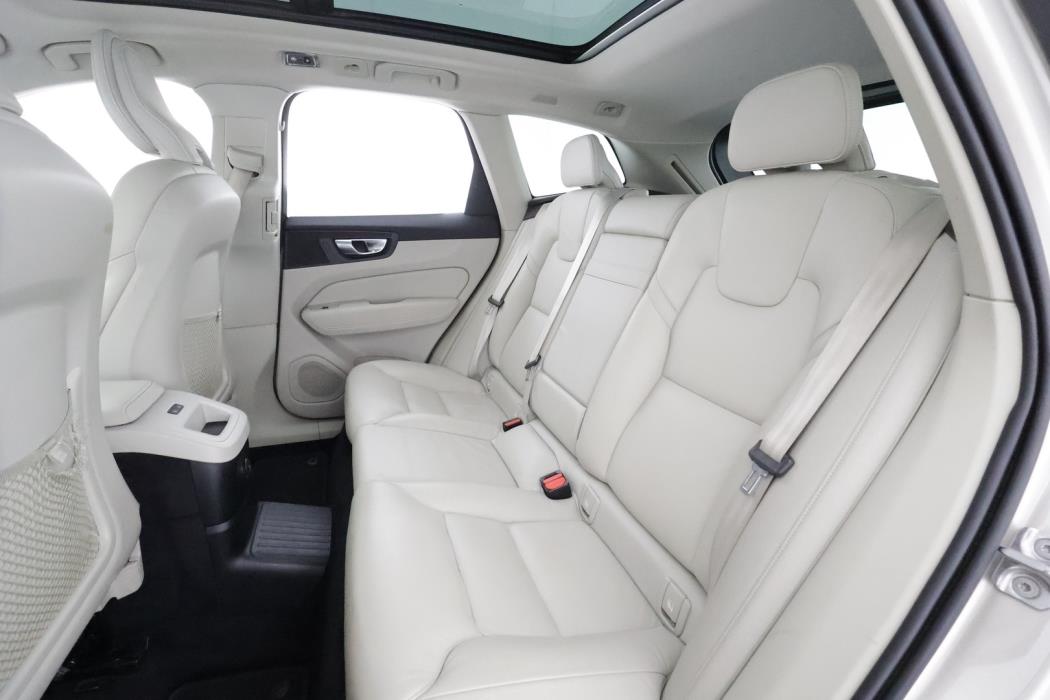 VOLVO XC60 2021