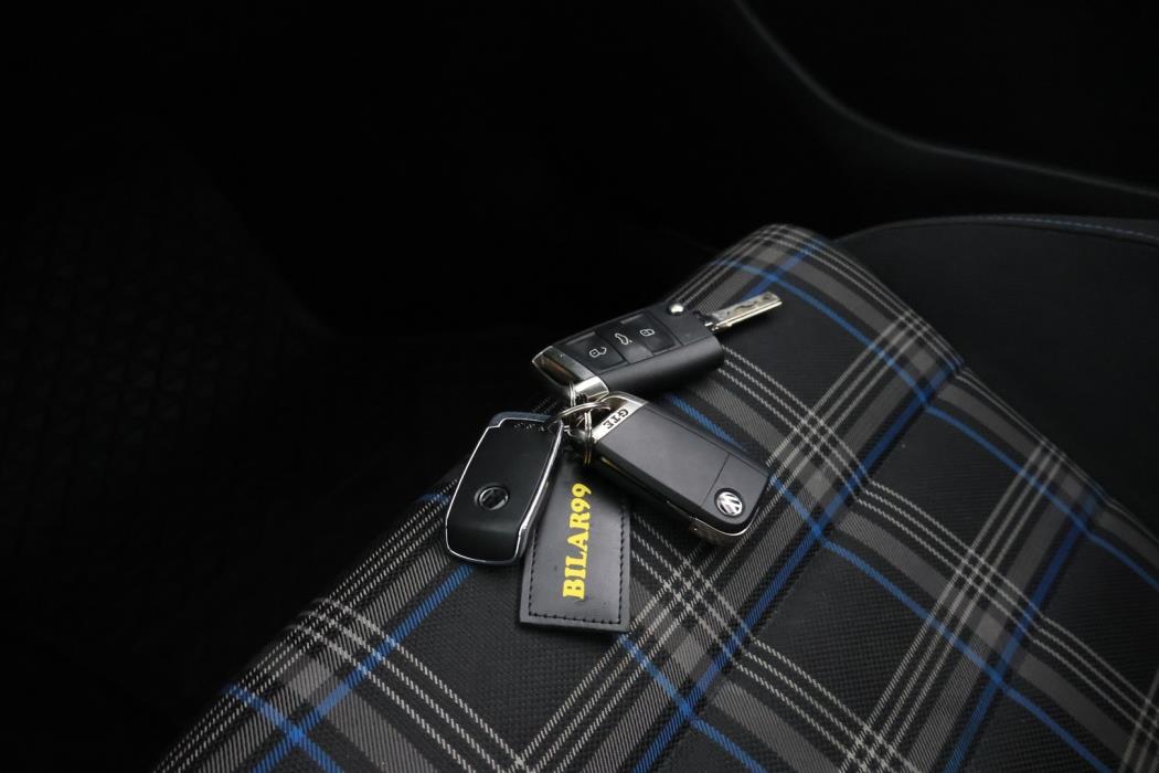 VOLKSWAGEN GOLF 2020