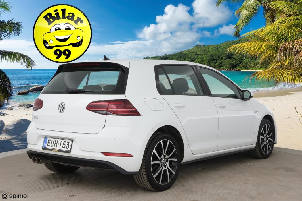 VOLKSWAGEN GOLF 2020