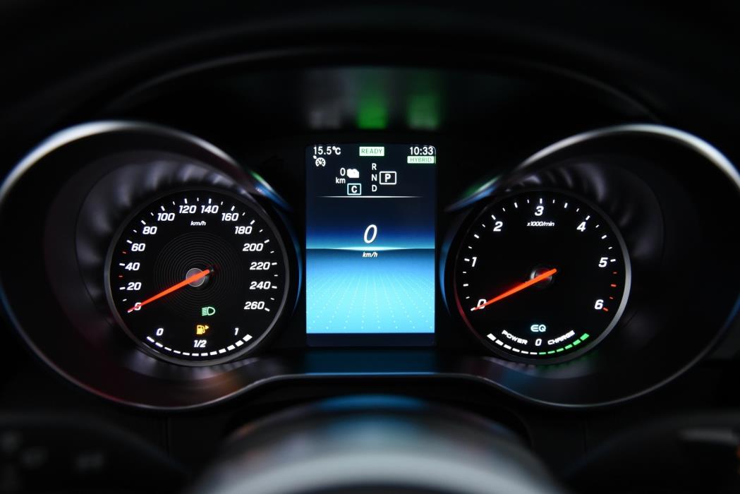 MERCEDES-BENZ C 2021