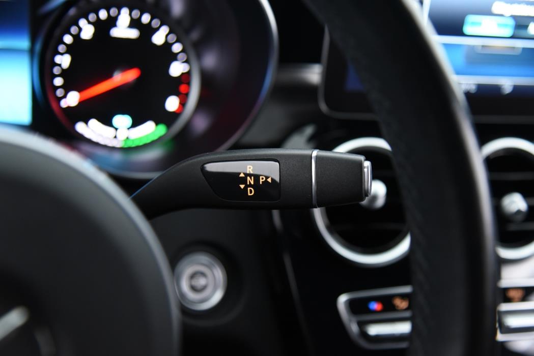 MERCEDES-BENZ C 2021