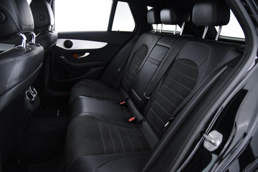 MERCEDES-BENZ C 2021