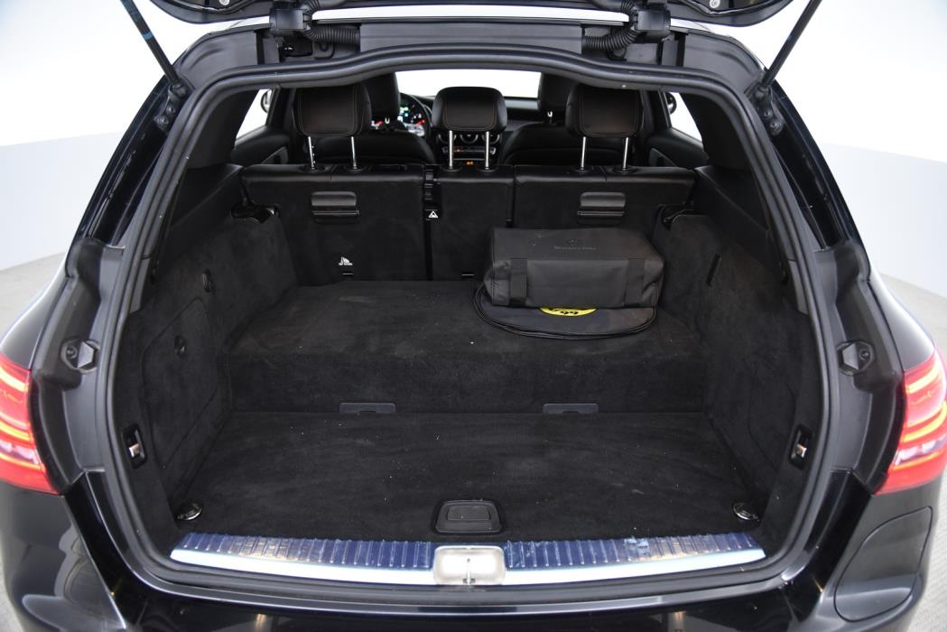 MERCEDES-BENZ C 2021