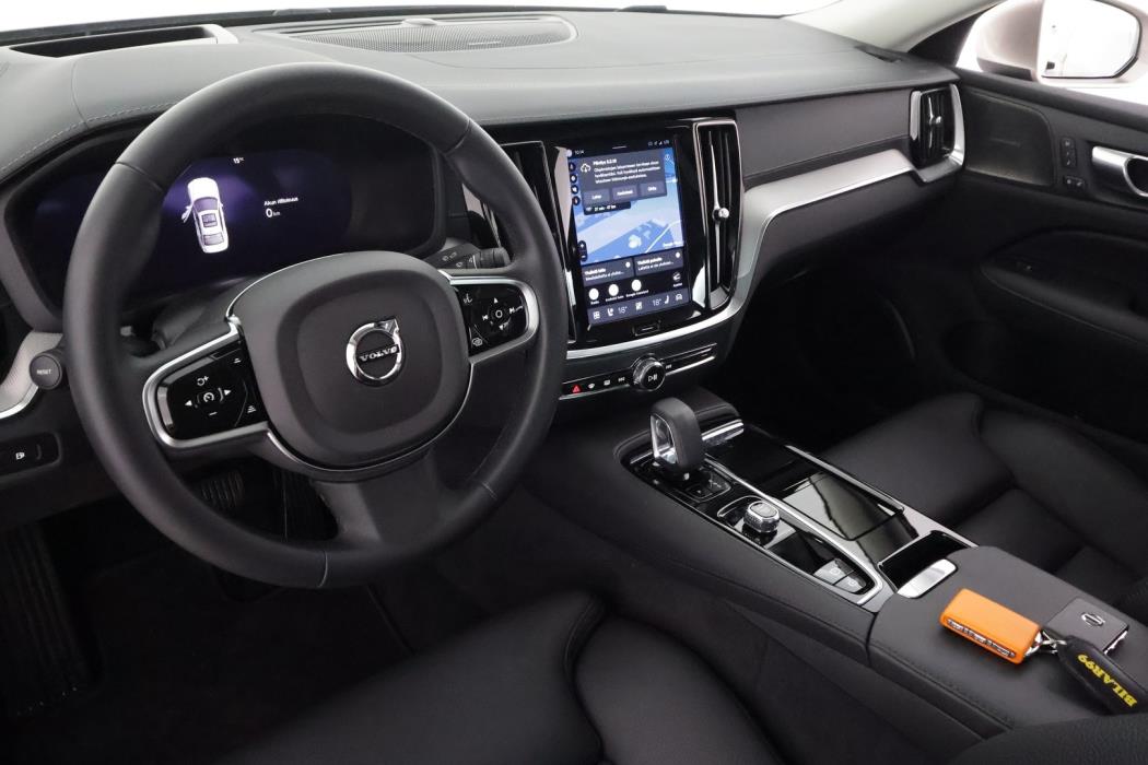 VOLVO S60 2025