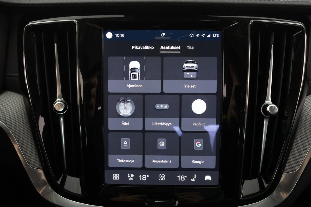 VOLVO S60 2025