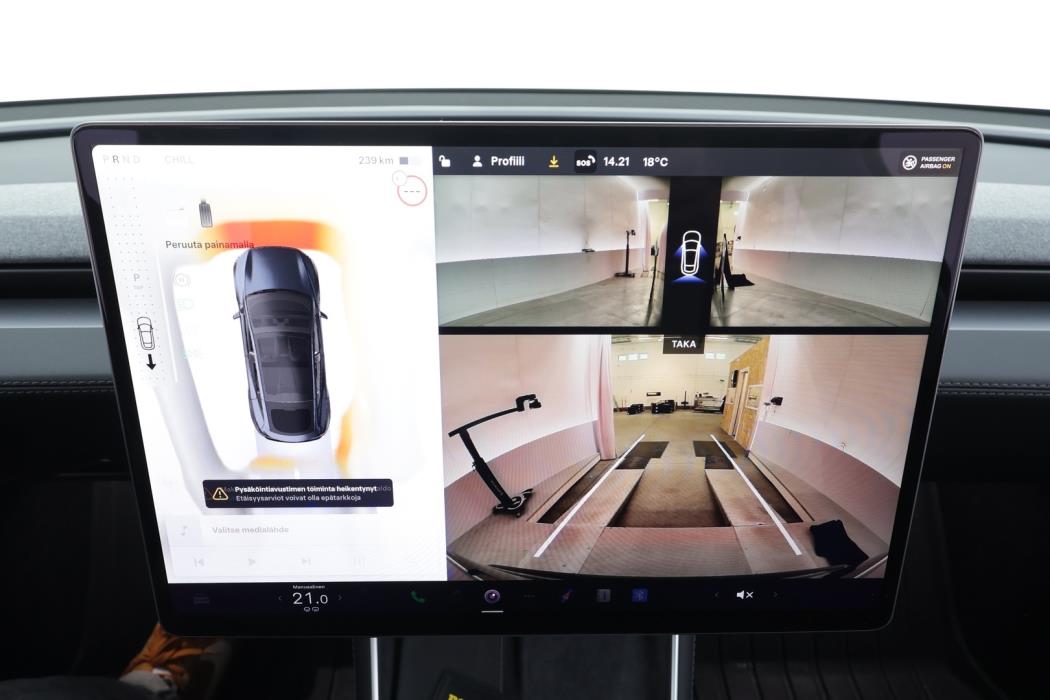TESLA Model Y 2025