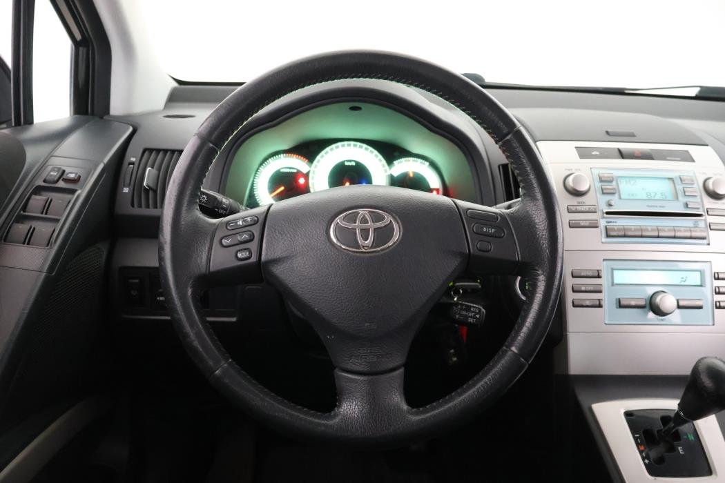 TOYOTA Corolla Verso 2004