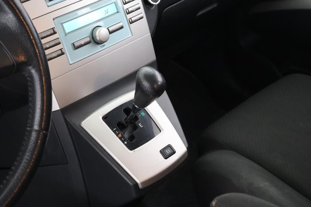TOYOTA Corolla Verso 2004