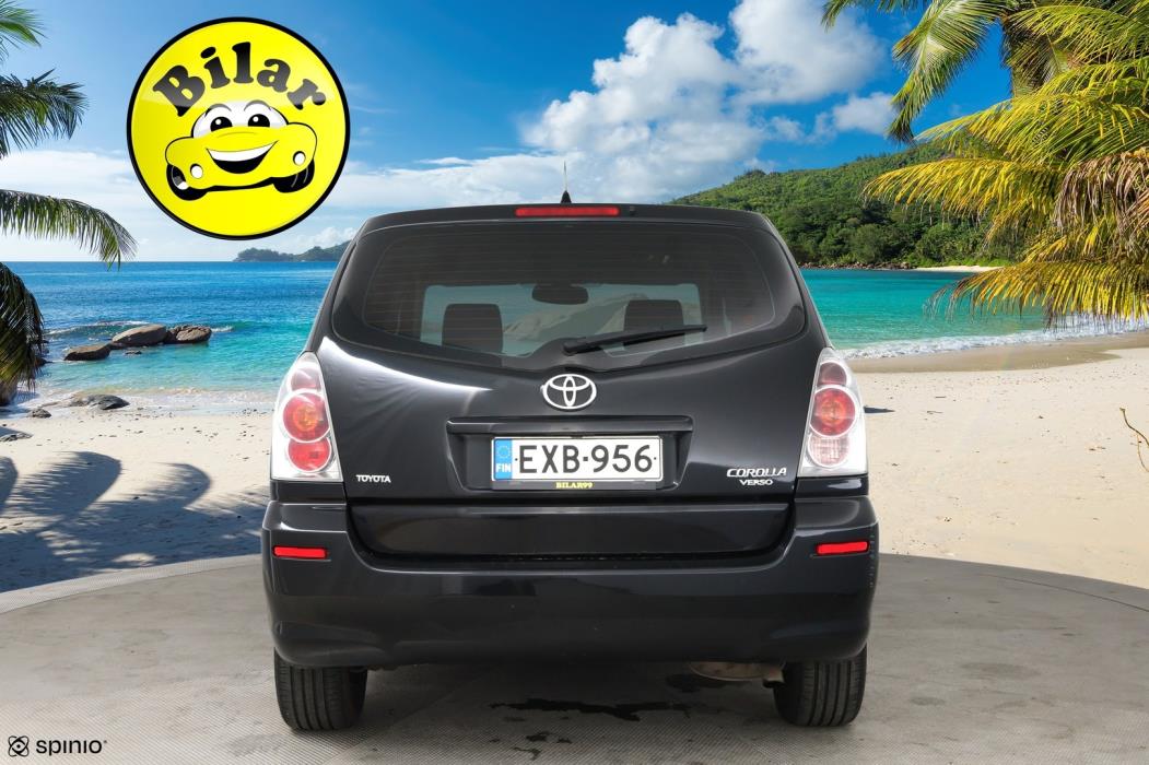 TOYOTA Corolla Verso 2004