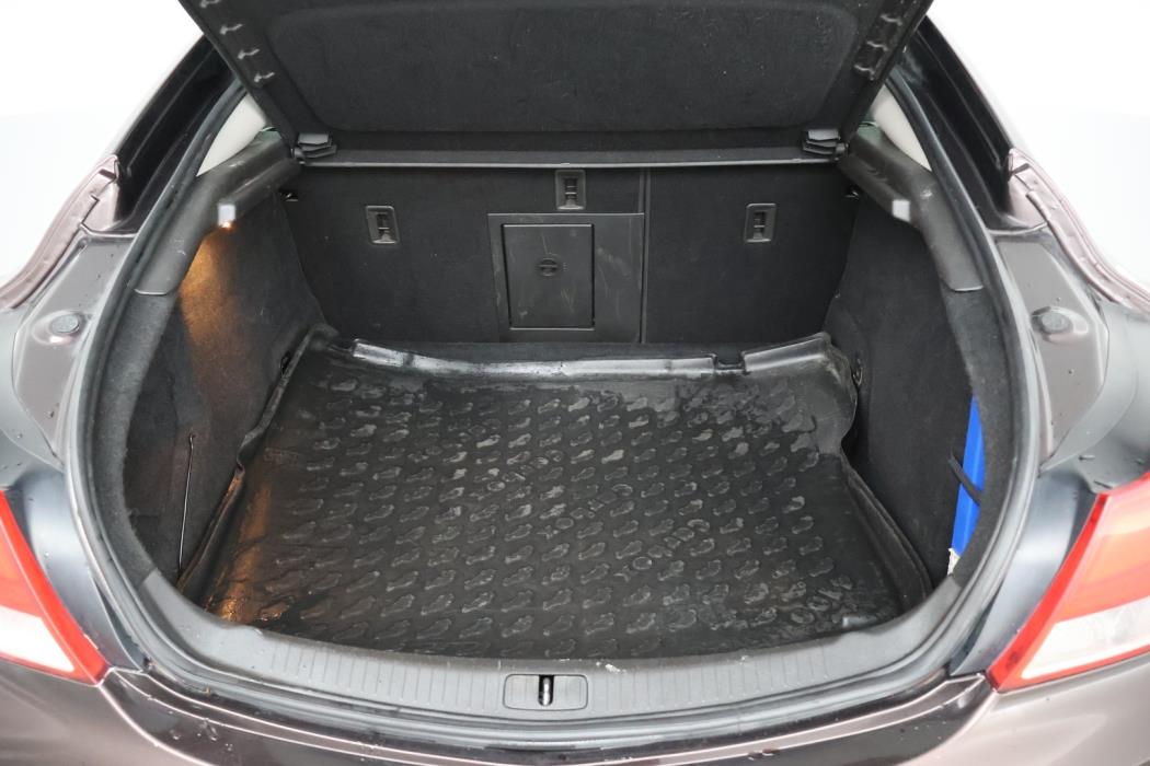 OPEL Insignia 2012