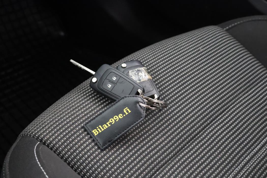 OPEL Insignia 2012