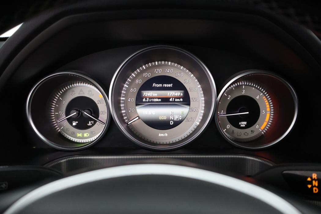 MERCEDES-BENZ E 2013