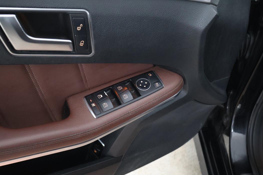 MERCEDES-BENZ E 2013