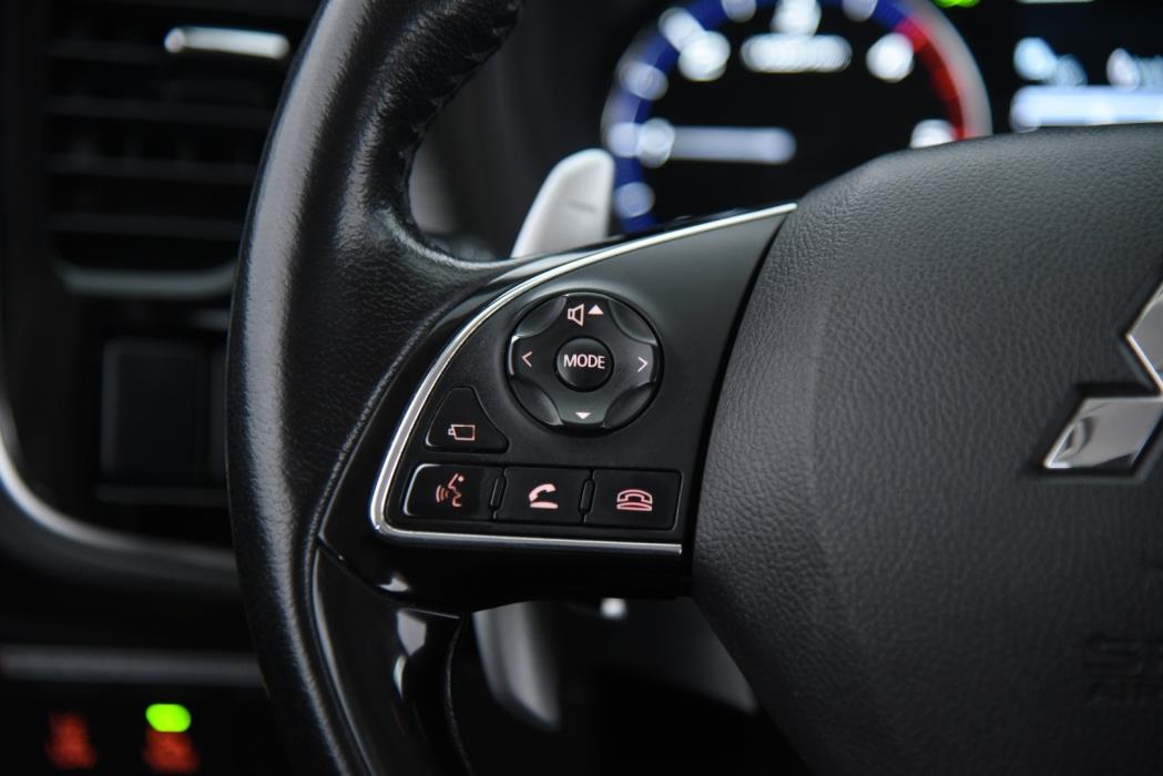 MITSUBISHI Outlander 2017