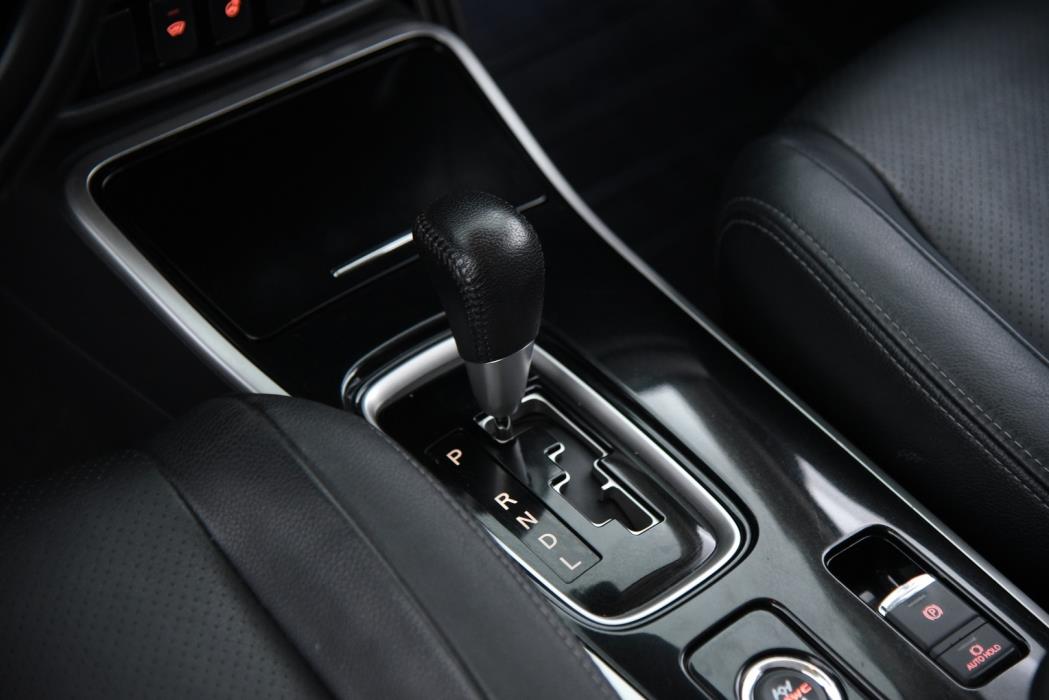 MITSUBISHI Outlander 2017