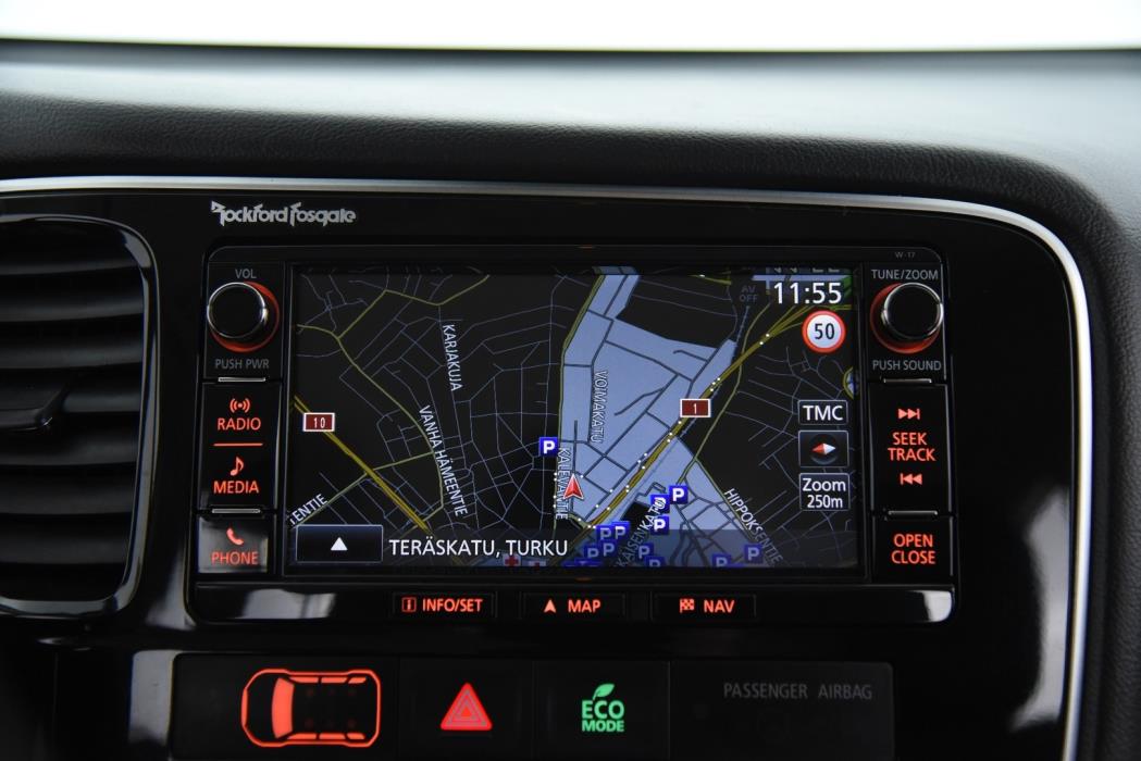 MITSUBISHI Outlander 2017