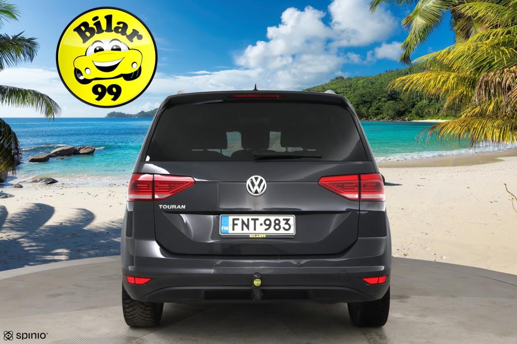 VOLKSWAGEN Touran 2019