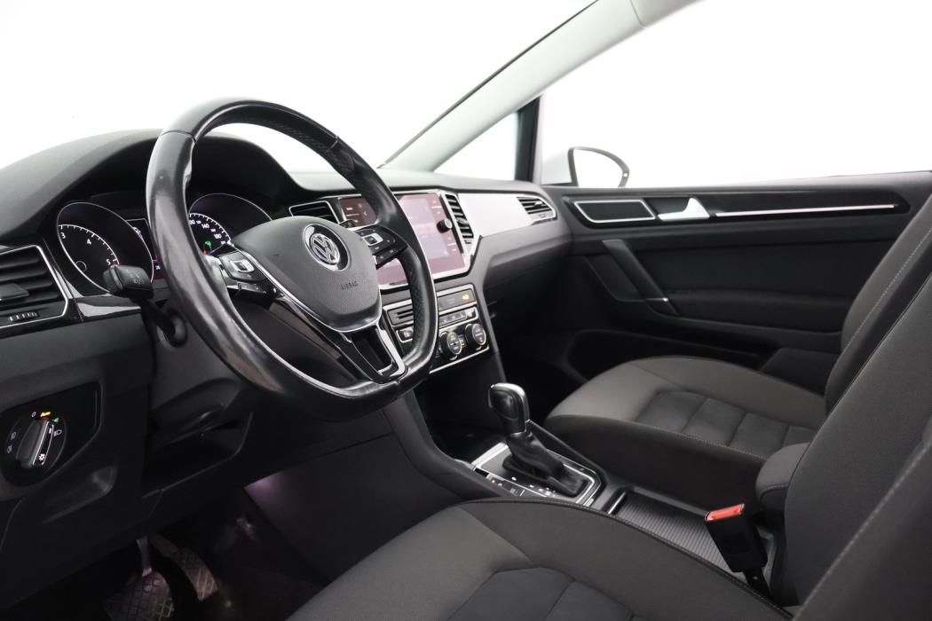 VOLKSWAGEN Golf Sportsvan 2019