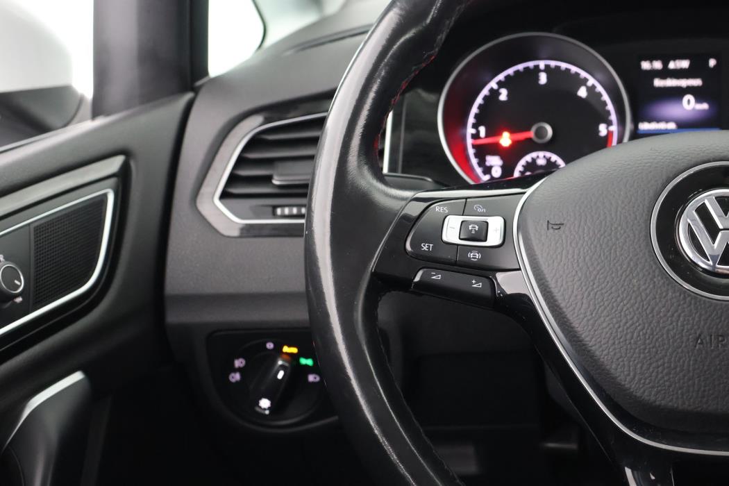 VOLKSWAGEN Golf Sportsvan 2019