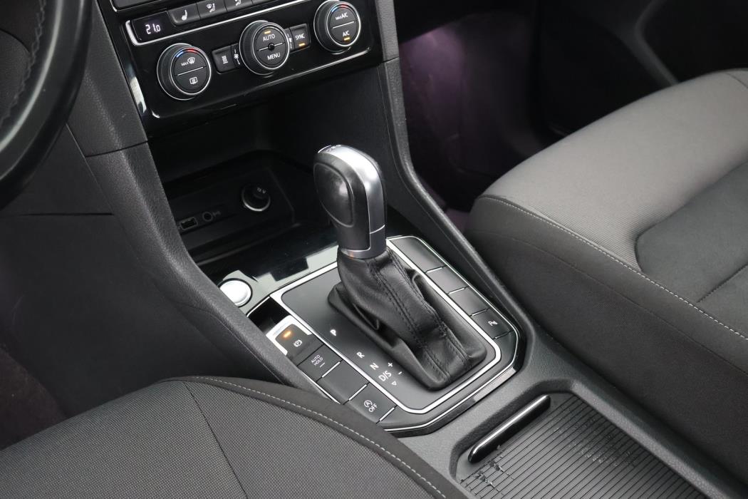 VOLKSWAGEN Golf Sportsvan 2019