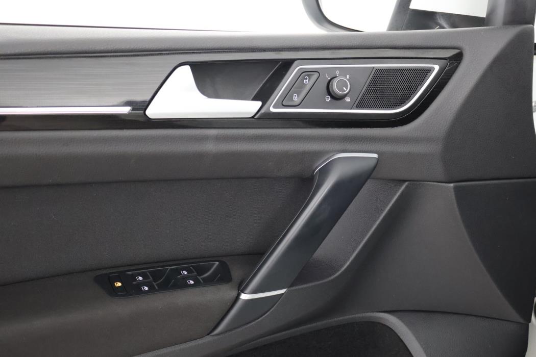 VOLKSWAGEN Golf Sportsvan 2019