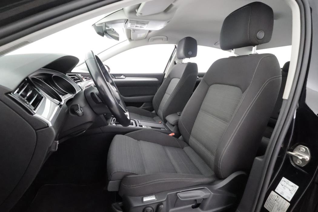 VOLKSWAGEN Passat 2020